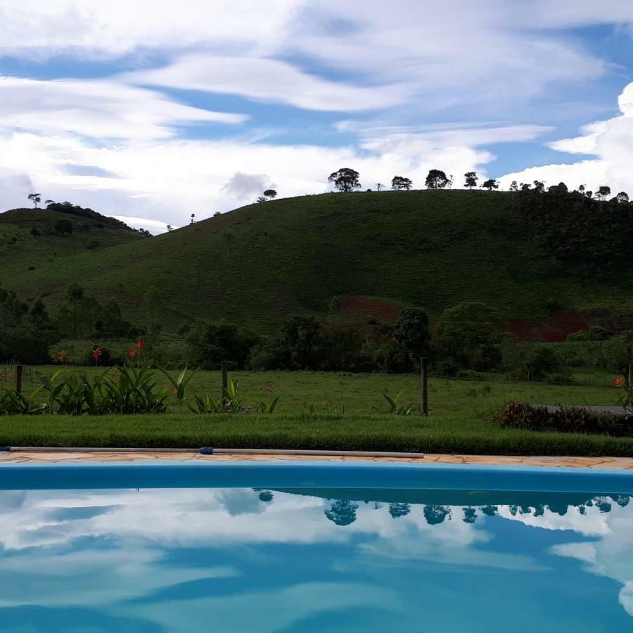 Pousada Chales Dos Montes Santana dos Montes Bagian luar foto